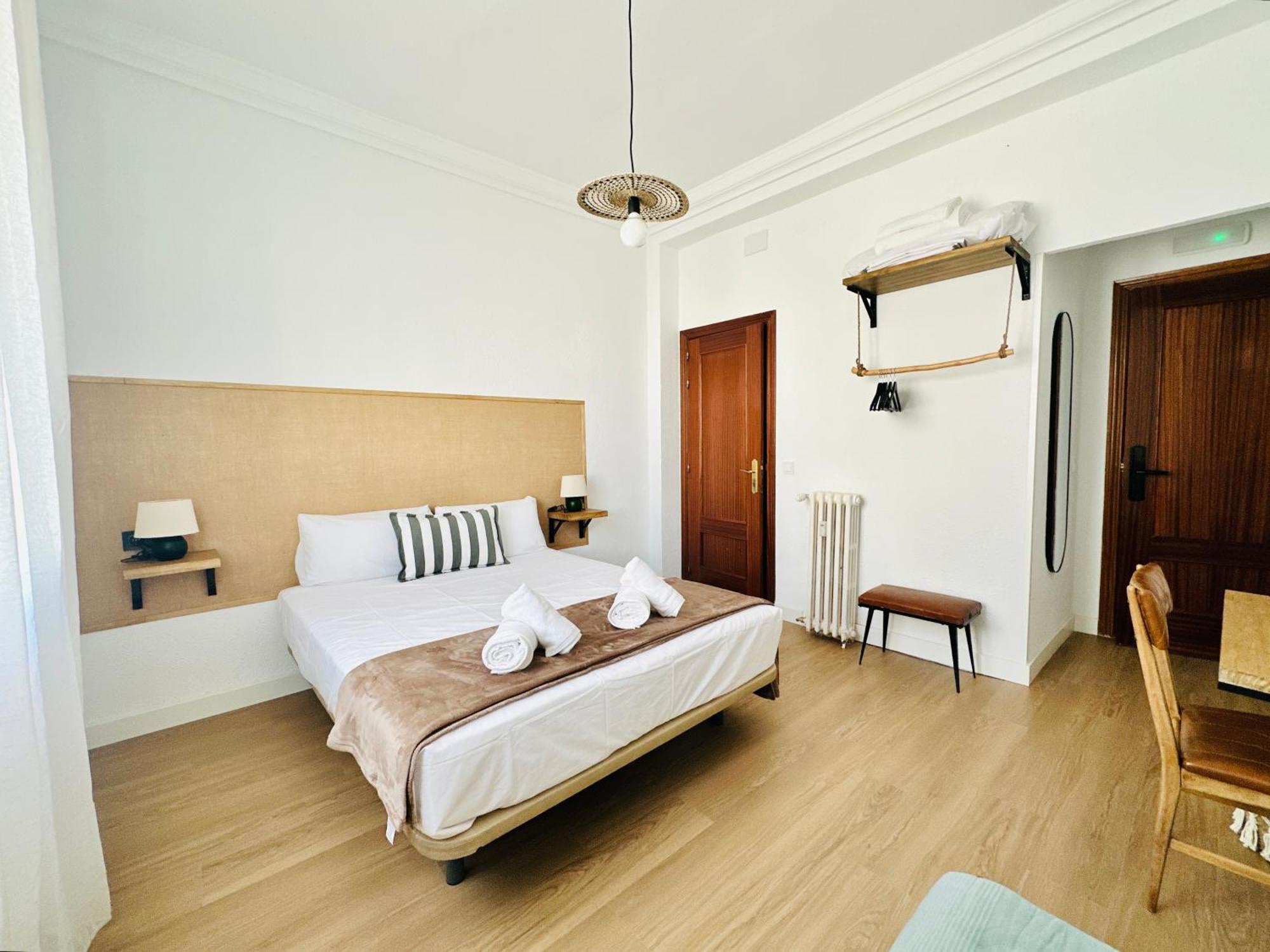 Autentic Boutique Moncloa Madrid Esterno foto