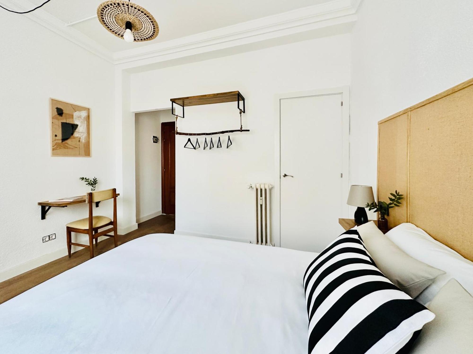 Autentic Boutique Moncloa Madrid Esterno foto