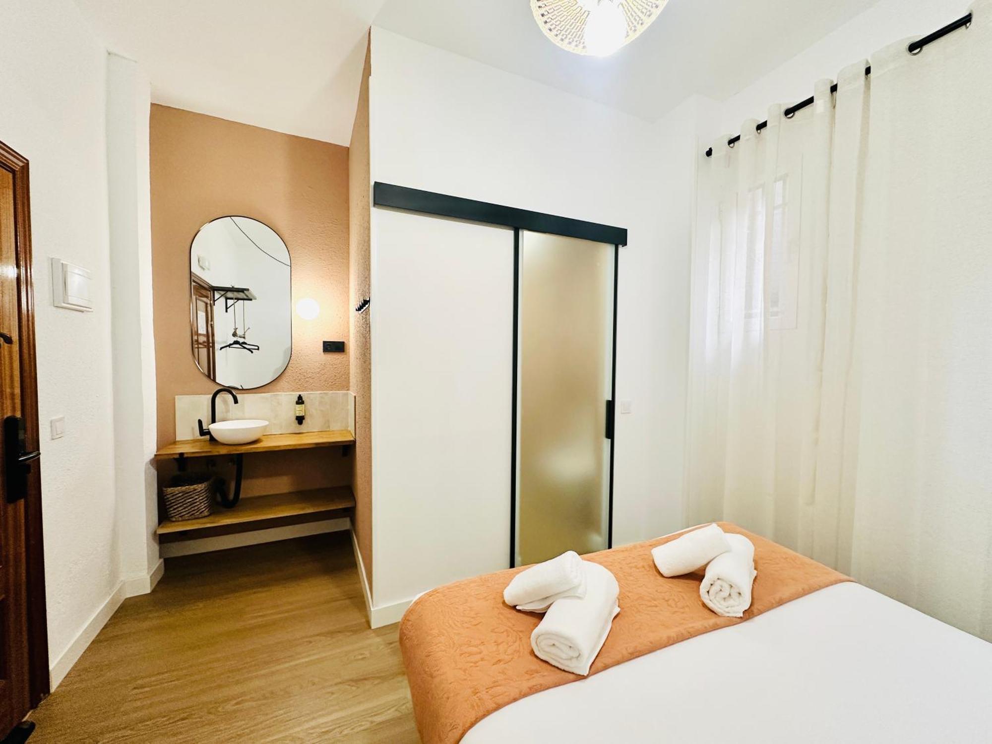 Autentic Boutique Moncloa Madrid Esterno foto