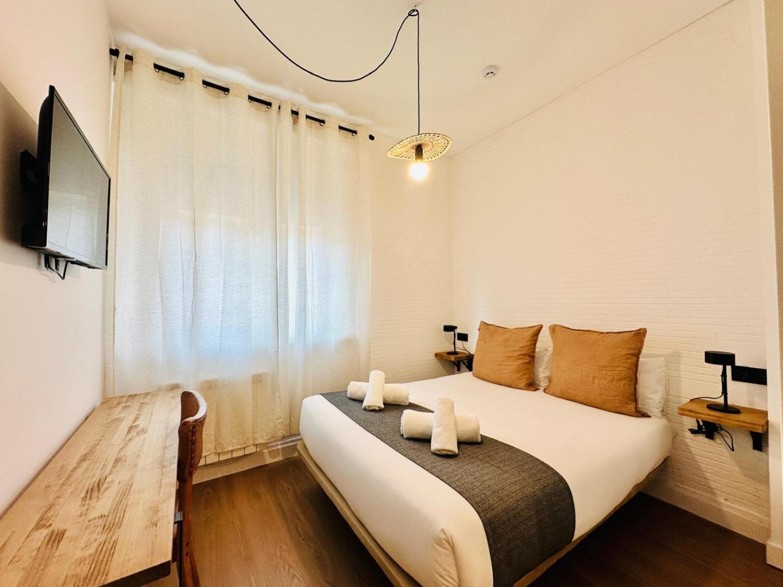 Autentic Boutique Moncloa Madrid Esterno foto